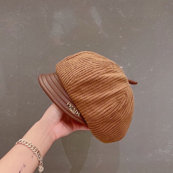 ๐โจAUTHENTICโจ๐Prada hat - Picture 4 of 7